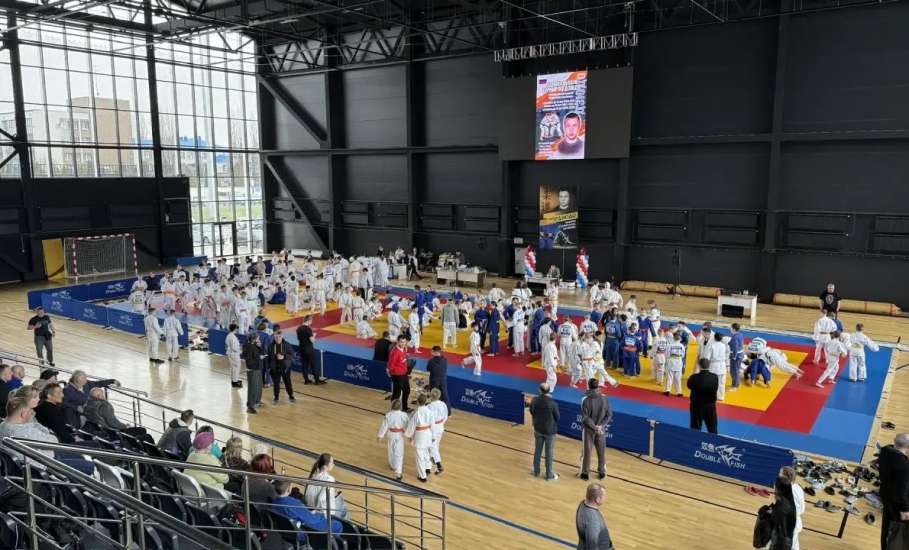 Во Дворце спорта им. А. Петрова стартовали соревнования по дзюдо!