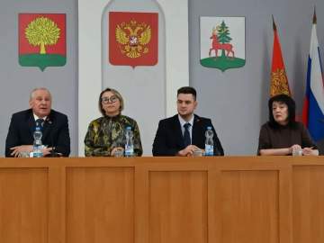 Молодёжь Ельца в открытом диалоге с администрацией города и председателем территориальной избирательной комиссии