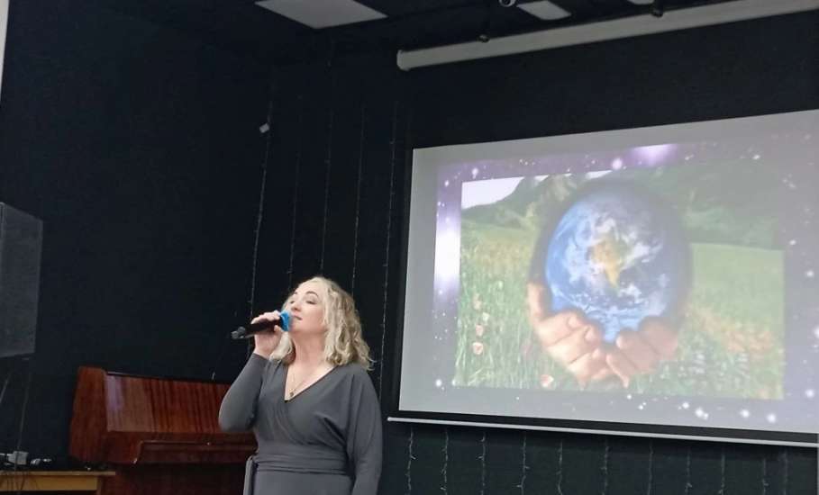 10 апреля в Модельной библиотеке им. Салтыкова-Щедрина состоялась ретроспектива "Космос"