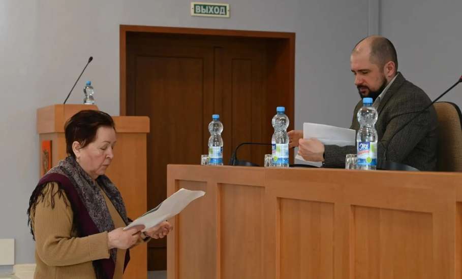 9 апреля зам. руководителя Госжилинспекции Музалевских С.В. провел прием граждан города Ельца по вопросам ЖКХ