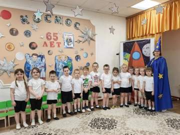 В образовательных организациях Ельца прошли мероприятия в рамках первой всероссийской Недели космоса