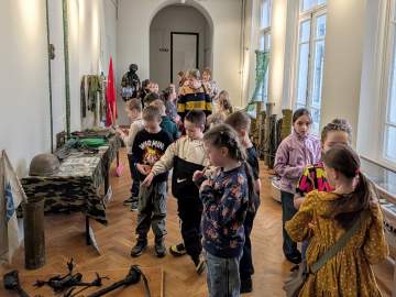 На прошедших каникулах Краеведческий музей, Музей Воинской Славы с экскурсией посетили ученики из школьных лагерей Ельца и Подмосковья