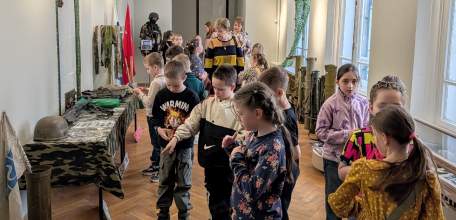 На прошедших каникулах Краеведческий музей, Музей Воинской Славы с экскурсией посетили ученики из школьных лагерей Ельца и Подмосковья