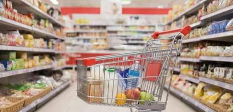 Россияне тратят почти половину доходов на еду