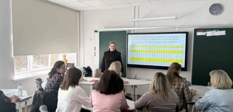 Учителя английского языка встретились на заседании в лицее №5