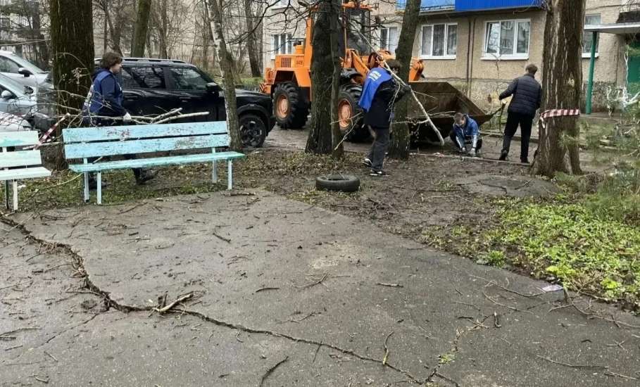 Продолжаются работы по ликвидации последствий недавней атаки БПЛА.