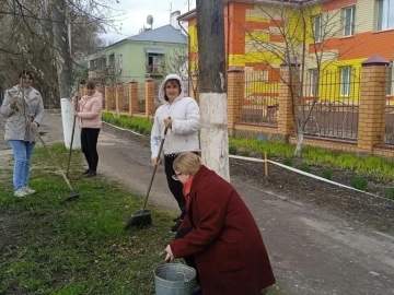 Погода налаживается &mdash; самое время привести в порядок наши территории!