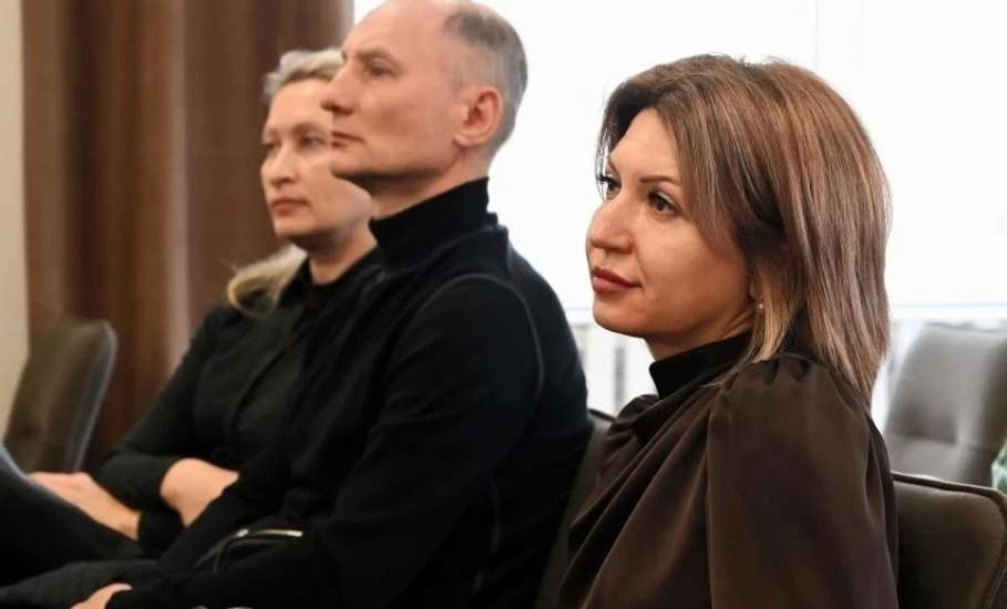 Ельчане получили свои первые паспорта