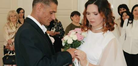 Первую свадьбу сыграла ельчанка в липецком социальном центре