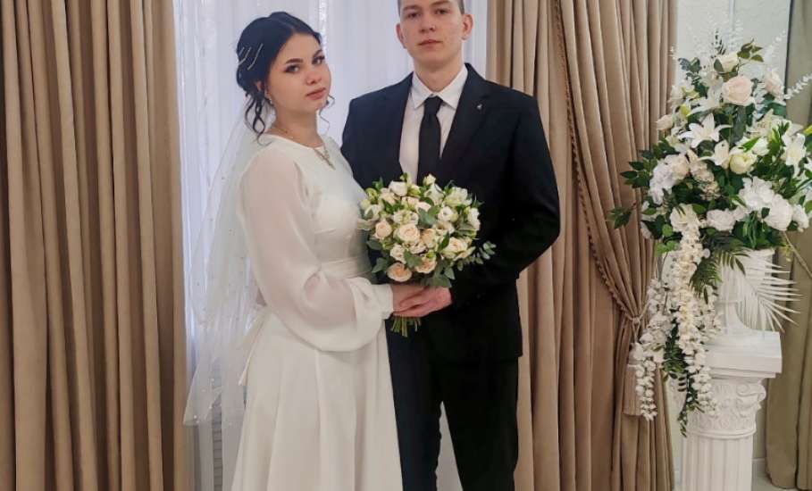 На Руси, издавна, после Пасхи,светлого праздника всех православных, в первое воскресенье проводился праздник Красная горка