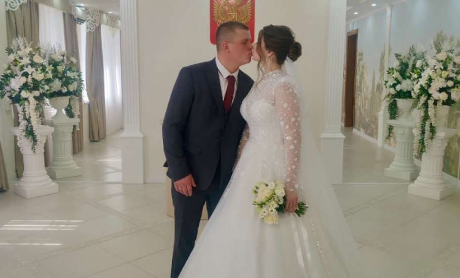 На Руси, издавна, после Пасхи,светлого праздника всех православных, в первое воскресенье проводился праздник Красная горка