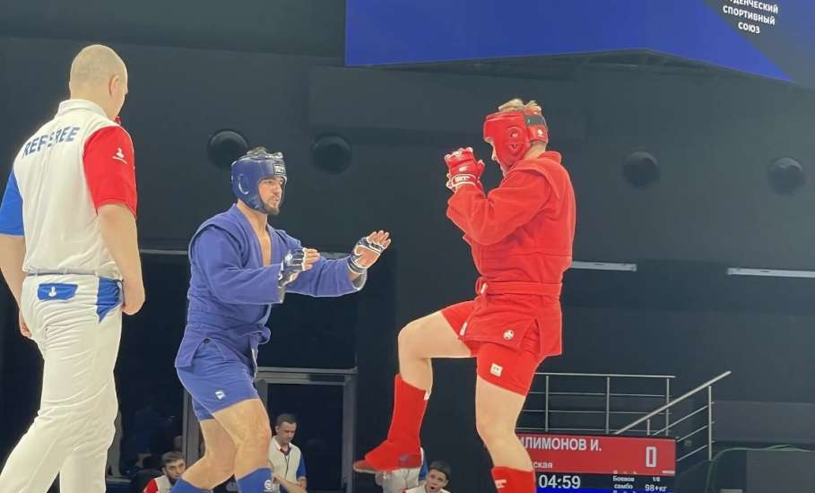 Самбисты из Ельца приняли участие в Чемпионате России по самбо среди студентов в Москве