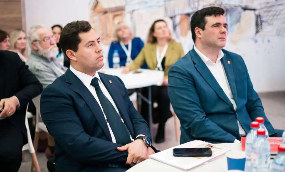 Провели итоговую стратегическую сессию по разработке мастер-плана Ельца