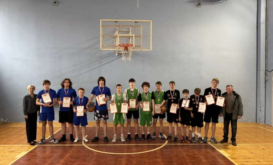 И вновь команда лицея № 5 одержала победу и заняла 1 место по баскетболу!