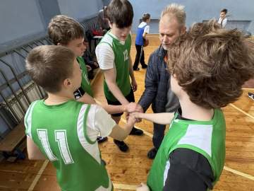 И вновь команда лицея № 5 одержала победу и заняла 1 место по баскетболу!