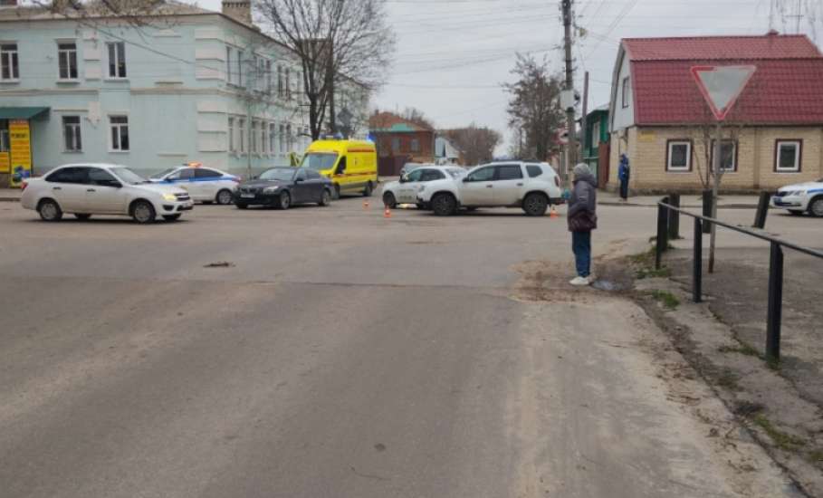 В Ельце в двойном столкновении пострадали два пассажира &laquo;Гранты&raquo;!