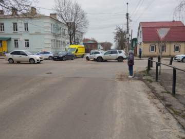 В Ельце в двойном столкновении пострадали два пассажира &laquo;Гранты&raquo;!