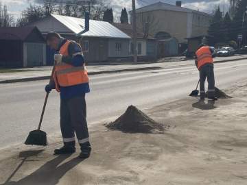 Жители Ельца активно включаются в весенние субботники!