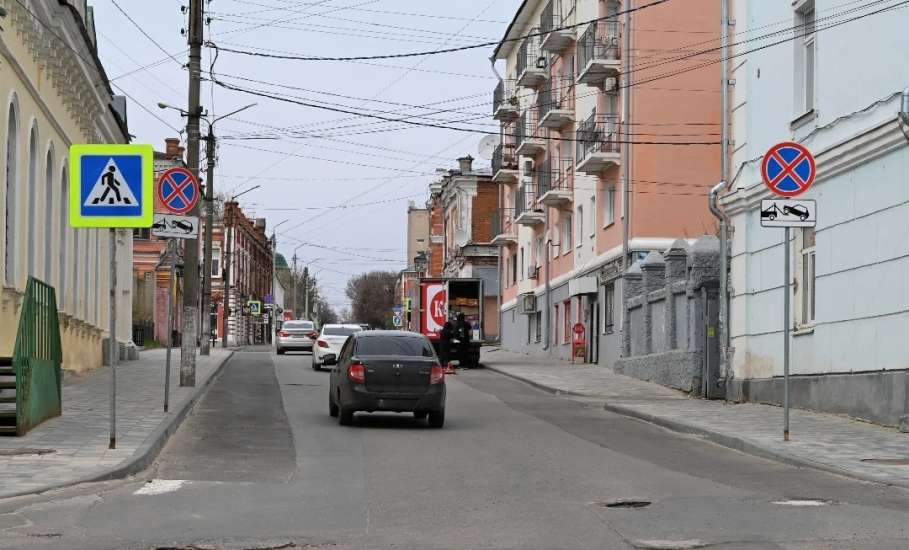 В Ельце усилен контроль за соблюдением правил парковки