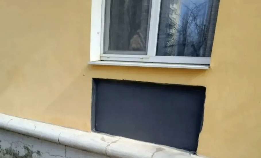 Администрация Ельца ведёт борьбу с надписями на фасадах зданий