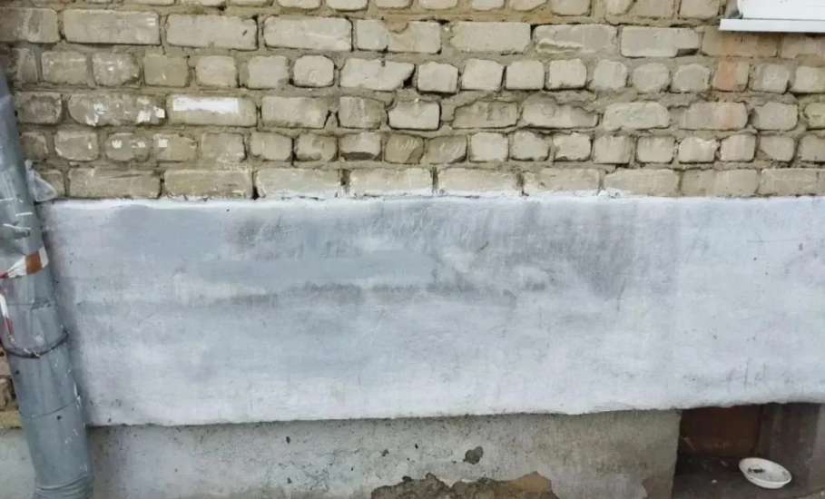 Администрация Ельца ведёт борьбу с надписями на фасадах зданий