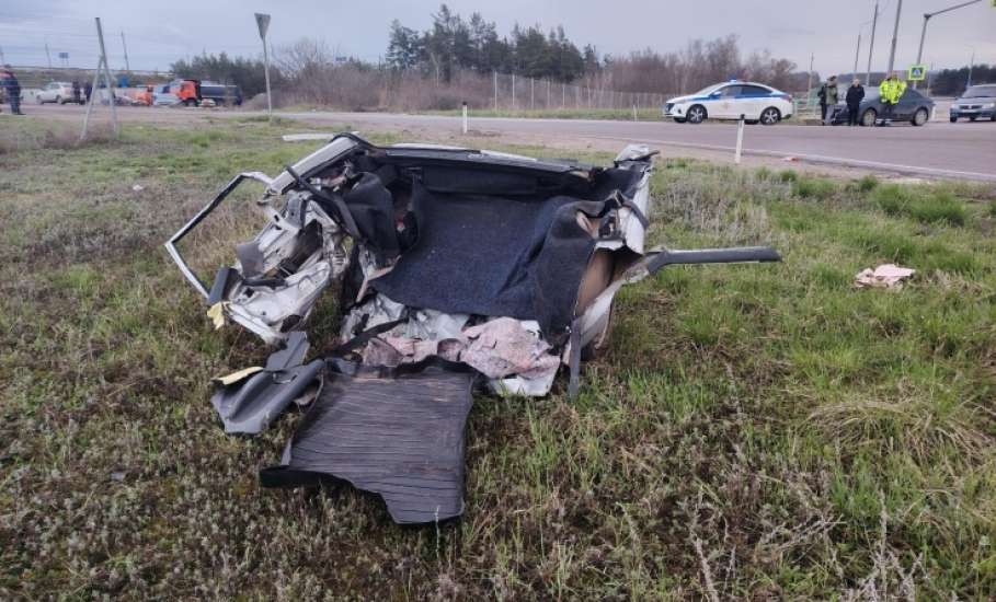 На трассе Дон в результате ДТП скончалась пассажирка Ваза