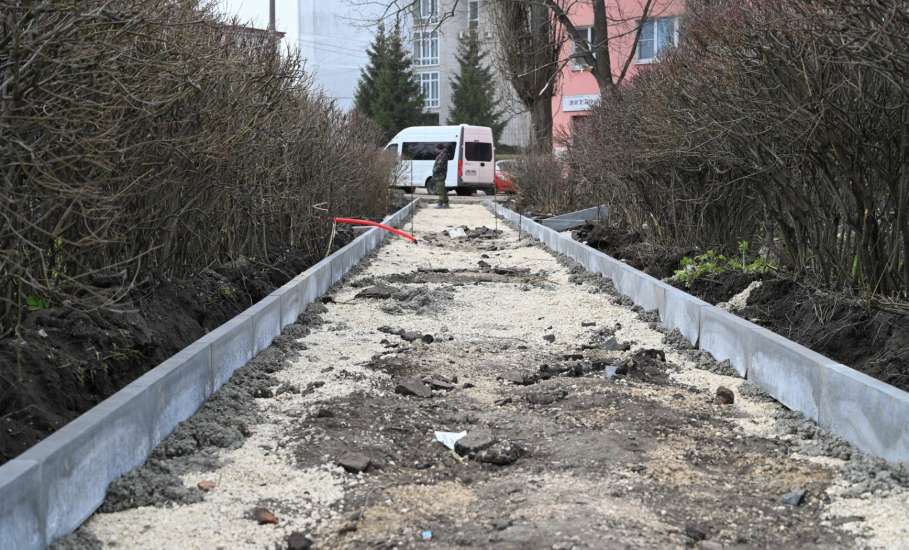 Начался второй этап благоустройства сквера имени В. И. Ленина на улице Привокзальной