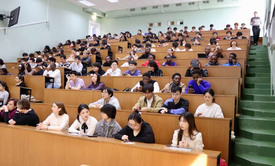 Куда податься студенту после обучения? На встрече обсудили вопросы трудоустройства