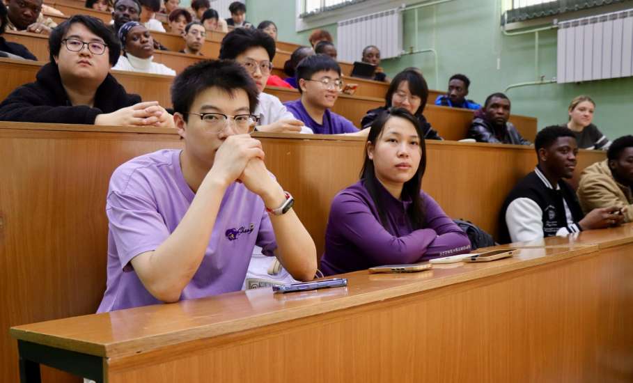 Куда податься студенту после обучения? На встрече обсудили вопросы трудоустройства