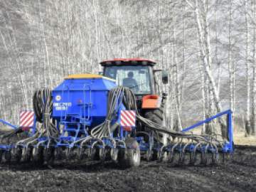 Подсолнечник и яровой рапс начали сеять в Липецкой области
