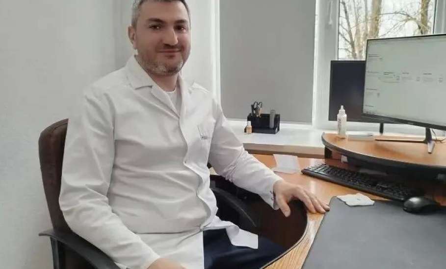 Хирурги Ельца провели сложную операцию: извлекли острый инородный предмет из устья аппендикса мужчины