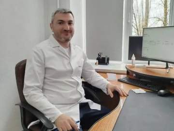 Хирурги Ельца провели сложную операцию: извлекли острый инородный предмет из устья аппендикса мужчины