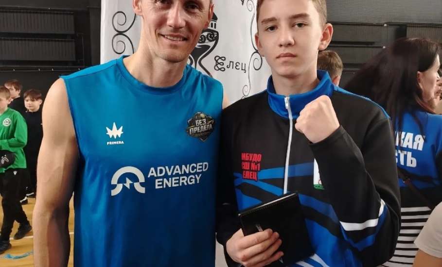 Юные спортсмены спортивной школы №1 с большим интересом и вниманием побывали встрече с участниками телешоу "Титаны"