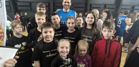 Юные спортсмены спортивной школы №1 с большим интересом и вниманием побывали встрече с участниками телешоу "Титаны"