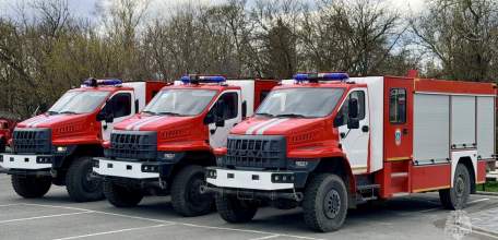 Новые &laquo;Уралы&raquo; пополнили парк пожарной охраны Липецкой области