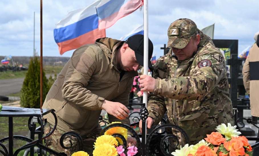 Субботник на Аллее Славы