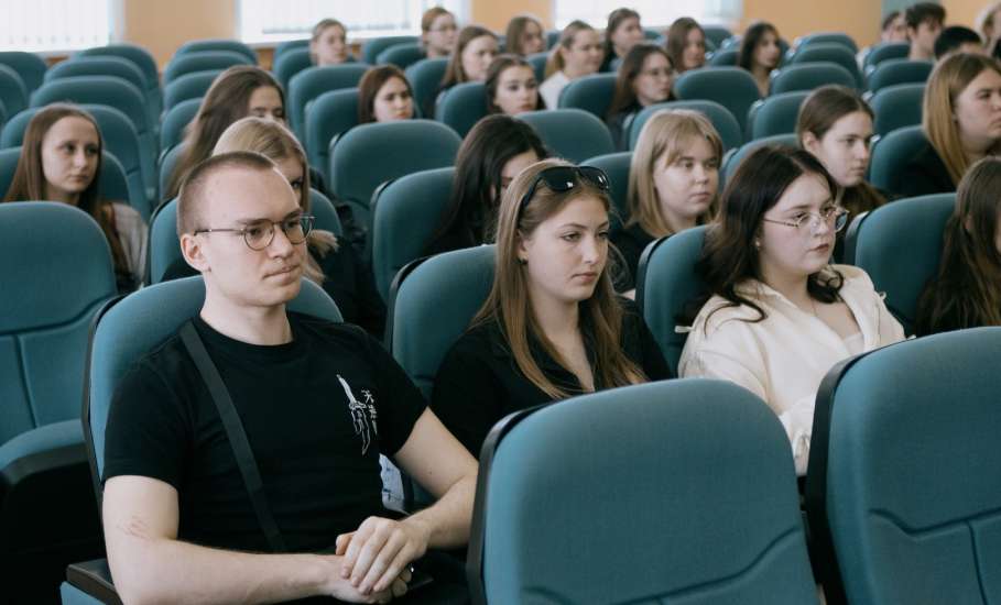 В ЕГУ имени И.А. Бунина состоялась встреча с сотрудником ФСБ России по Липецкой области