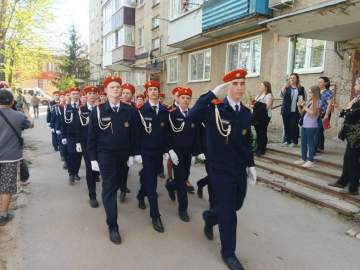 &laquo;Парад у дома ветерана&raquo; сегодня прошёл в Ельце