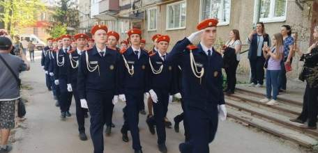 &laquo;Парад у дома ветерана&raquo; сегодня прошёл в Ельце
