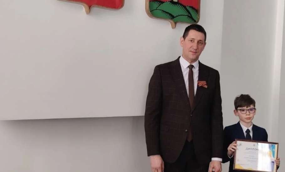 Сегодня в Правительстве Липецкой области состоялась торжественная церемония награждения победителей региональных конкурсов по избирательной тематике