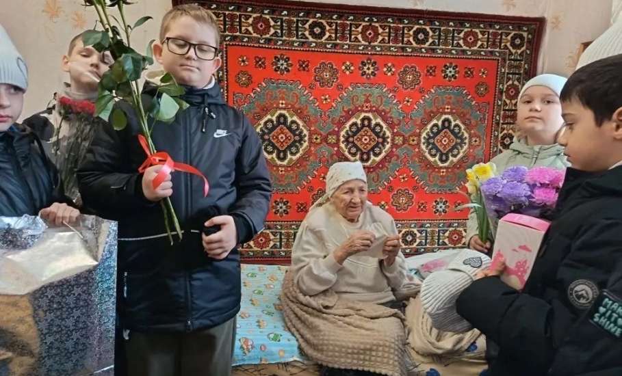 Школьники продолжают активное участие в региональном проекте &laquo;С заботой о наших ветеранах&raquo;