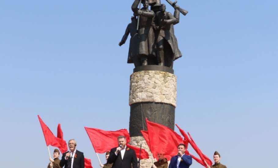 Вчера в Елецком районе состоялся торжественный митинг