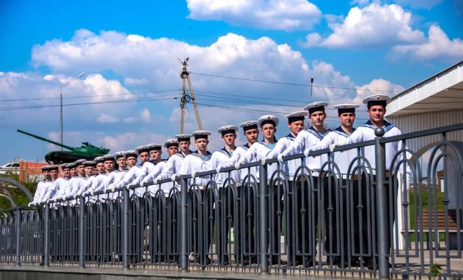 ПАМЯТИ ДОСТОЙНЫ