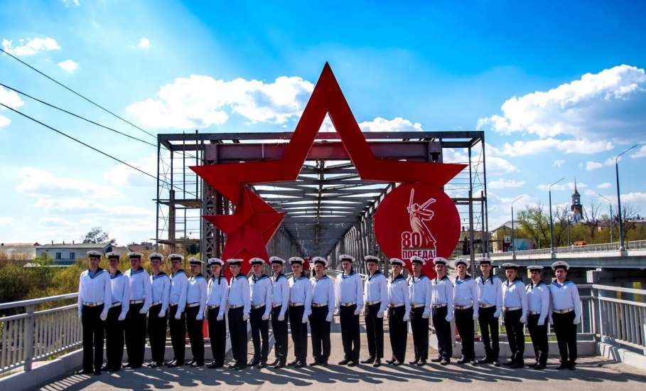 ПАМЯТИ ДОСТОЙНЫ