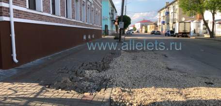 Куда сбежали горе-рабочие из Ельца с улицы Мира?