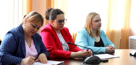 Успешная защита исследовательских проектов по химии в Университетской гимназии!