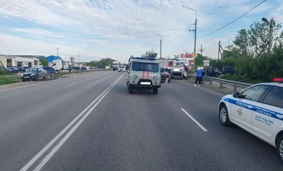 В ДТП в Ельце есть пострадавшие, включая 10-летнего мальчика