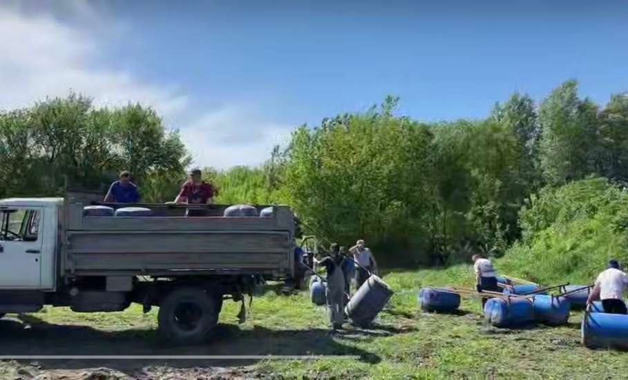 Аварийно-спасательная служба приступила к установке понтонного моста через реку Быстрая Сосна