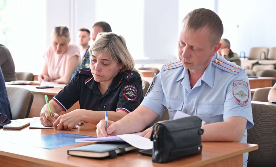 В администрации Ельца состоялось заседание антитеррористической комиссии