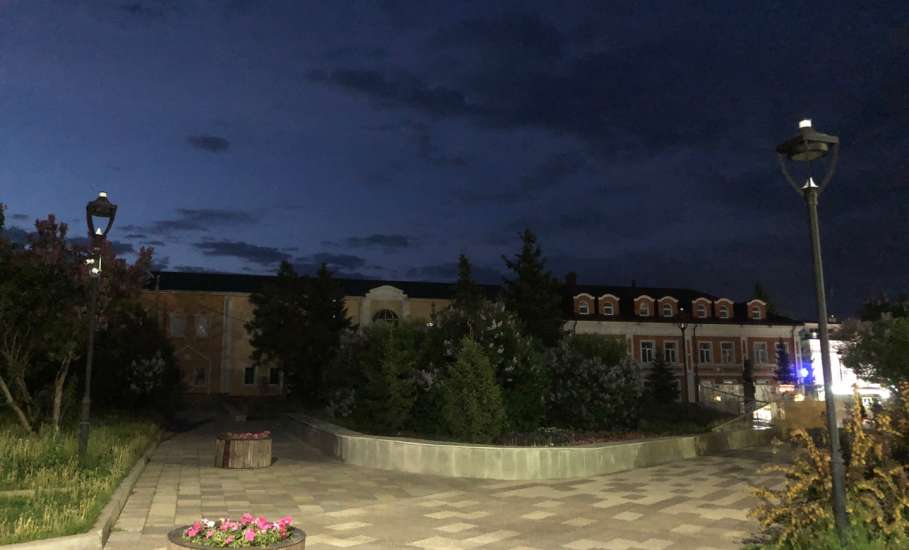 В Ельце отсутствует уличное освещение во многих местах в тёмное время суток!